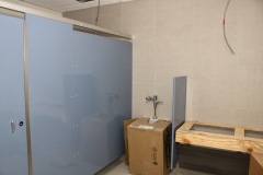 Men_s-Restroom-Court-Side